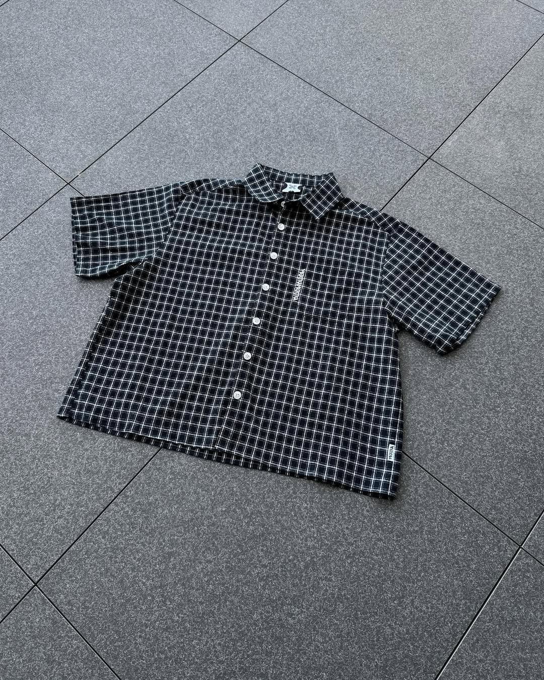 470464378_1294608391587735_1957443672826836381_n.jpg Mertra Shirt - Black - Image 1